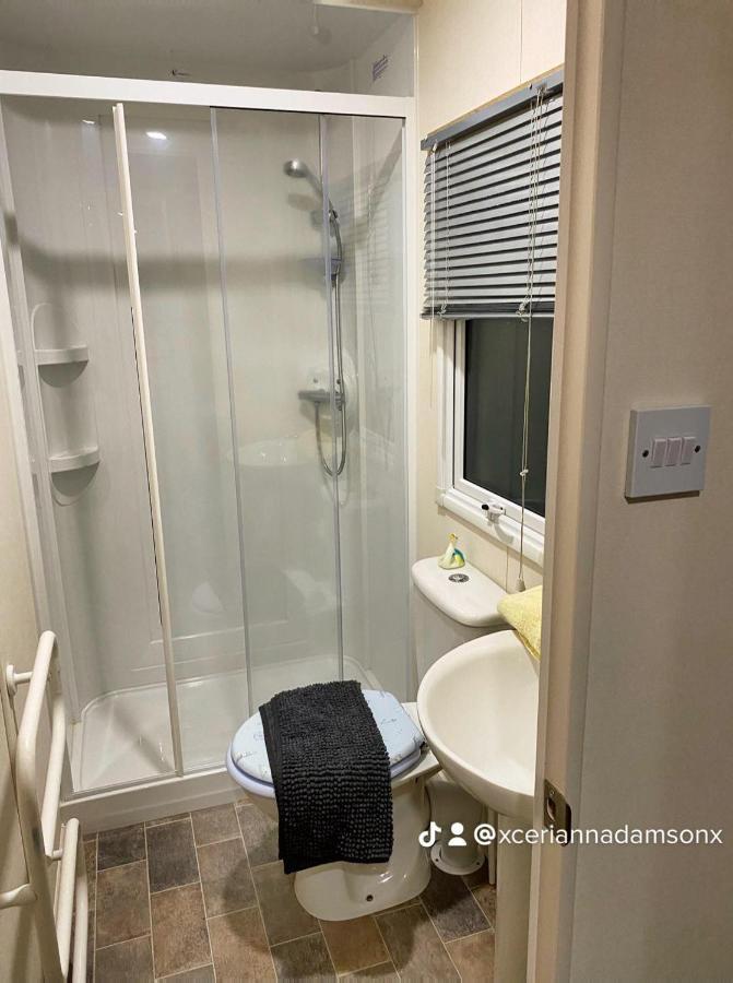 Presthaven Sands Hotell Prestatyn Exteriör bild